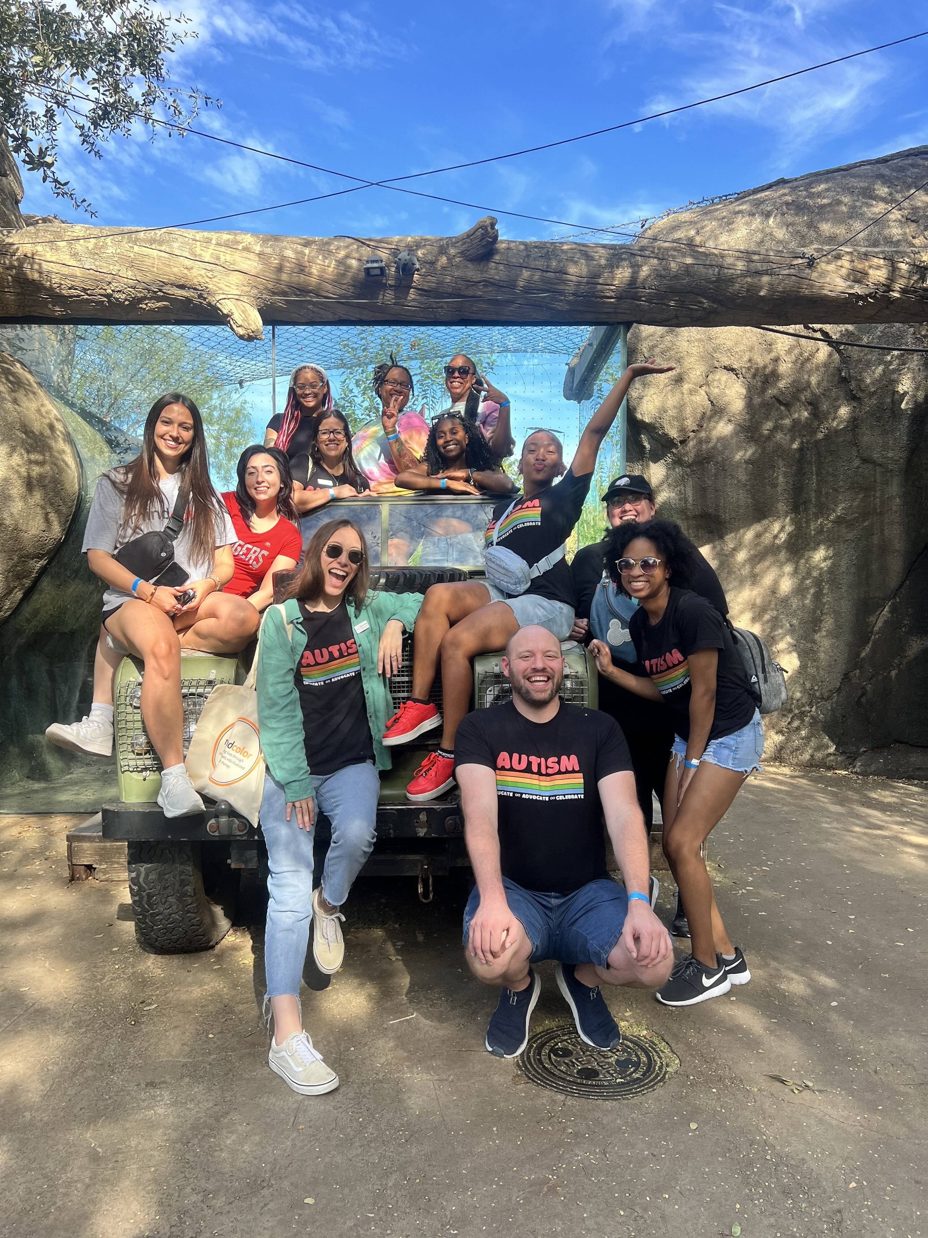 Clinical team meeting at Mindcolor center